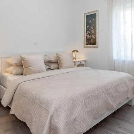 Hvar Pavicic View Apartment