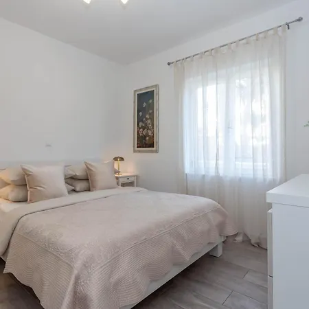 Hvar Pavicic View Apartment